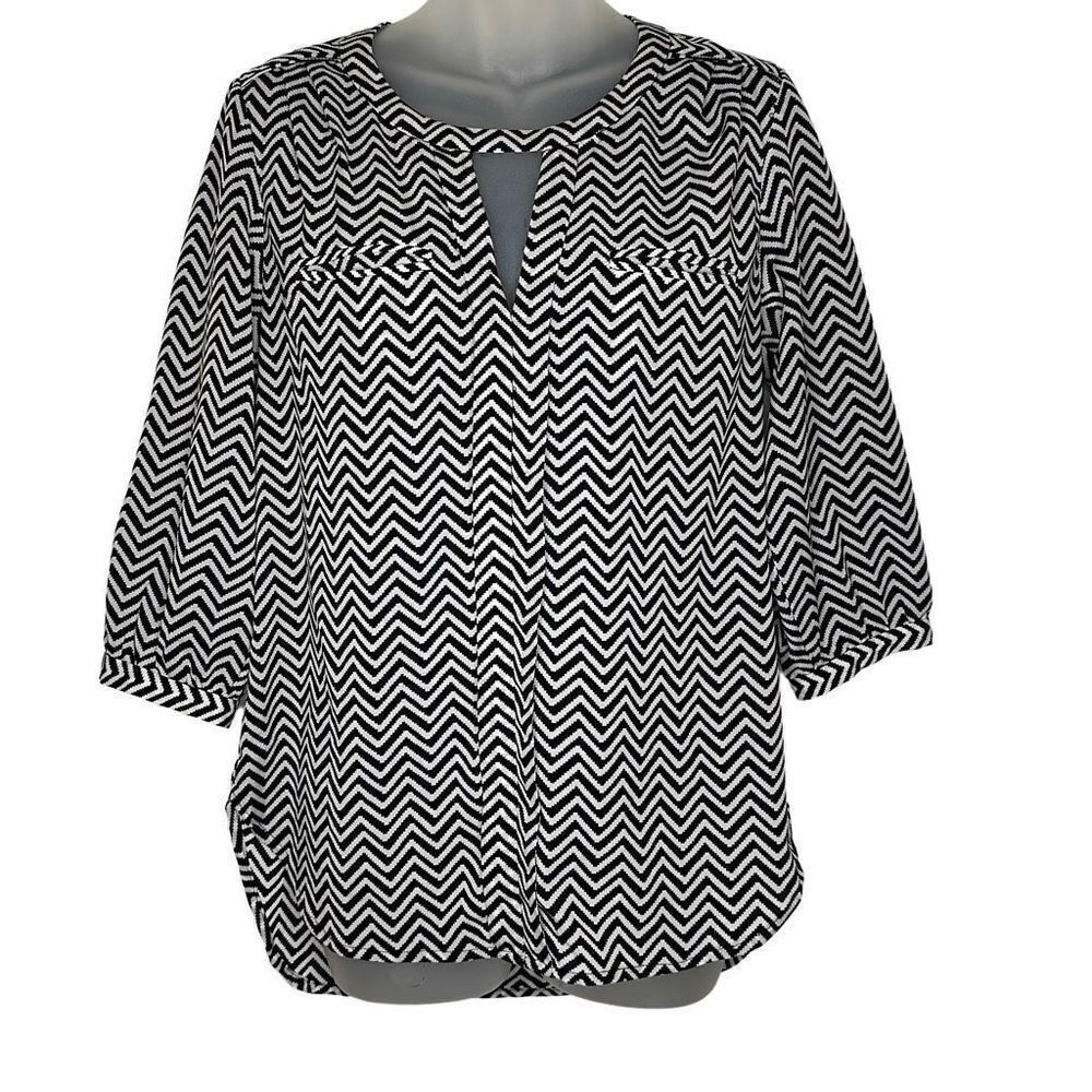 French Connection Black & White Zigzag Blouse Shirt Size
US 2